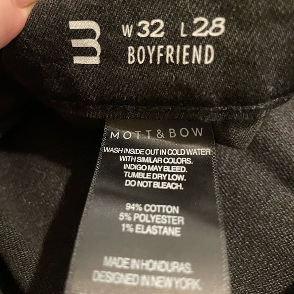 Mott and Bow Slim Straight Allen Jeans, NWOT - Picture 3 of 3